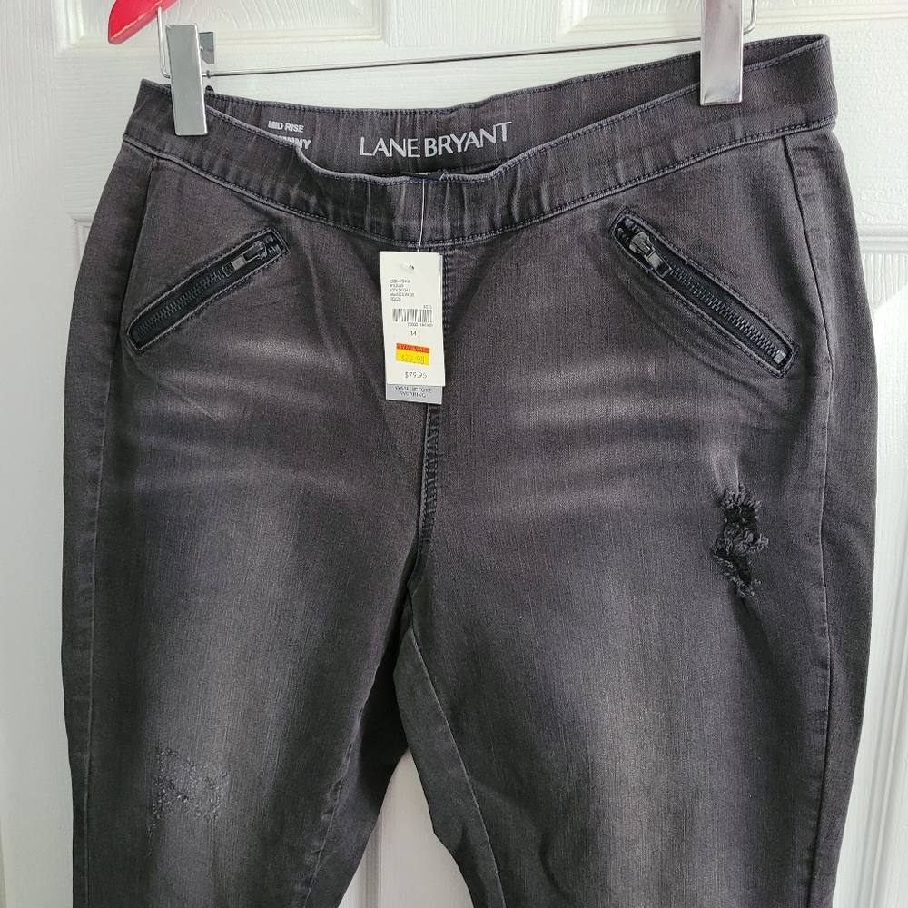 Black Mid-rise skinny Jean